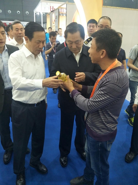 J9集团直营,油茶种植出产加工销售,植物油种植出产加工销售